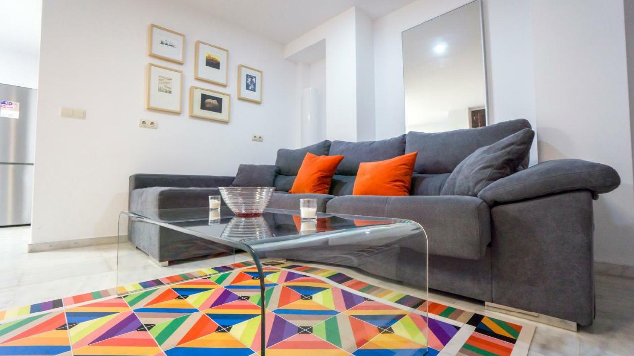 Rentalsevilla Espacioso Duplex En La Puerta Real Kültér fotó