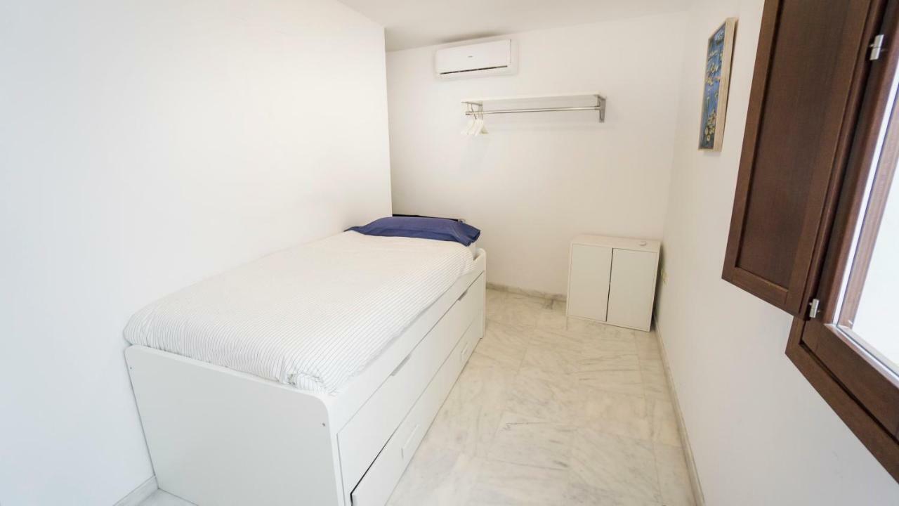 Rentalsevilla Espacioso Duplex En La Puerta Real Kültér fotó