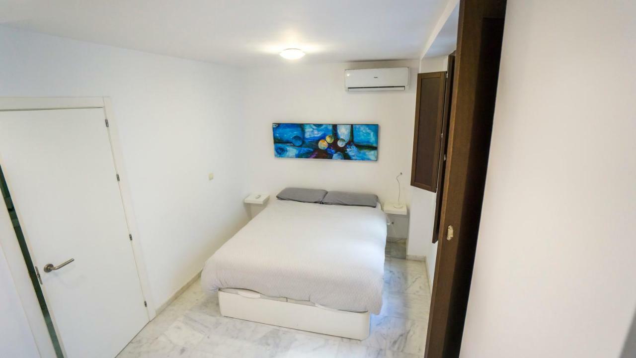 Rentalsevilla Espacioso Duplex En La Puerta Real Kültér fotó