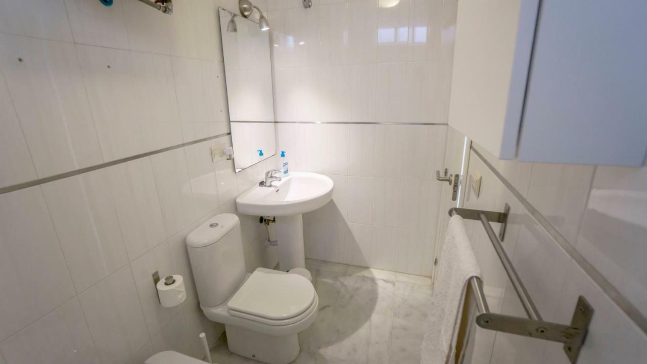 Rentalsevilla Espacioso Duplex En La Puerta Real Kültér fotó